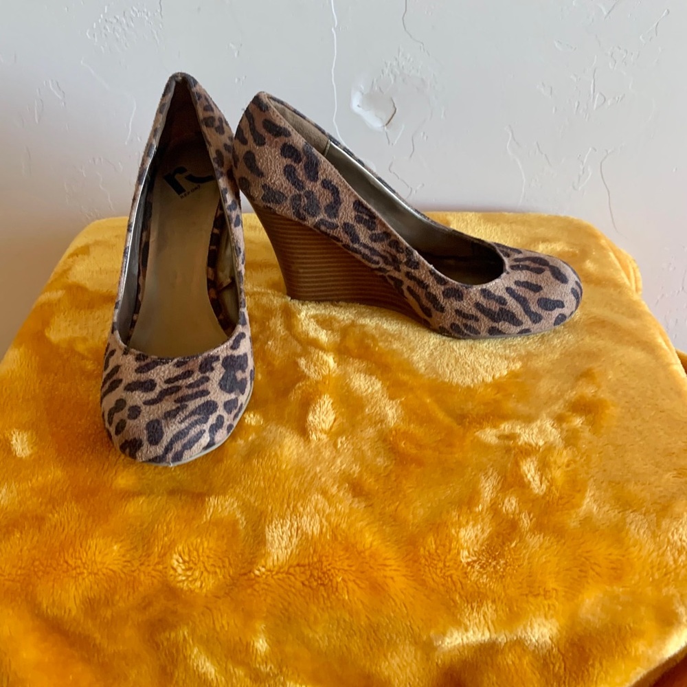 Leopard print wedges